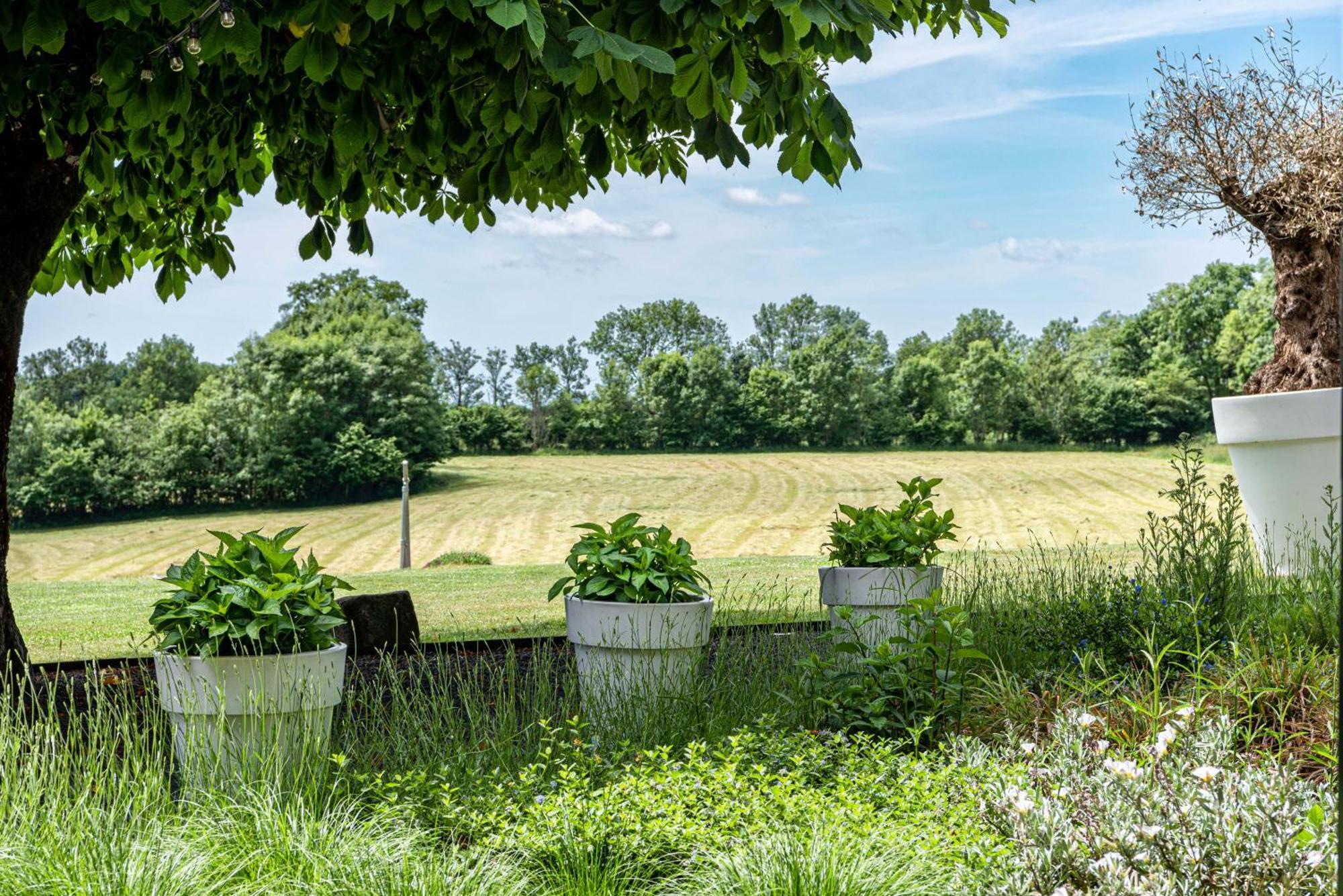 Maison De La Bonne Vie Therondels Ruang foto